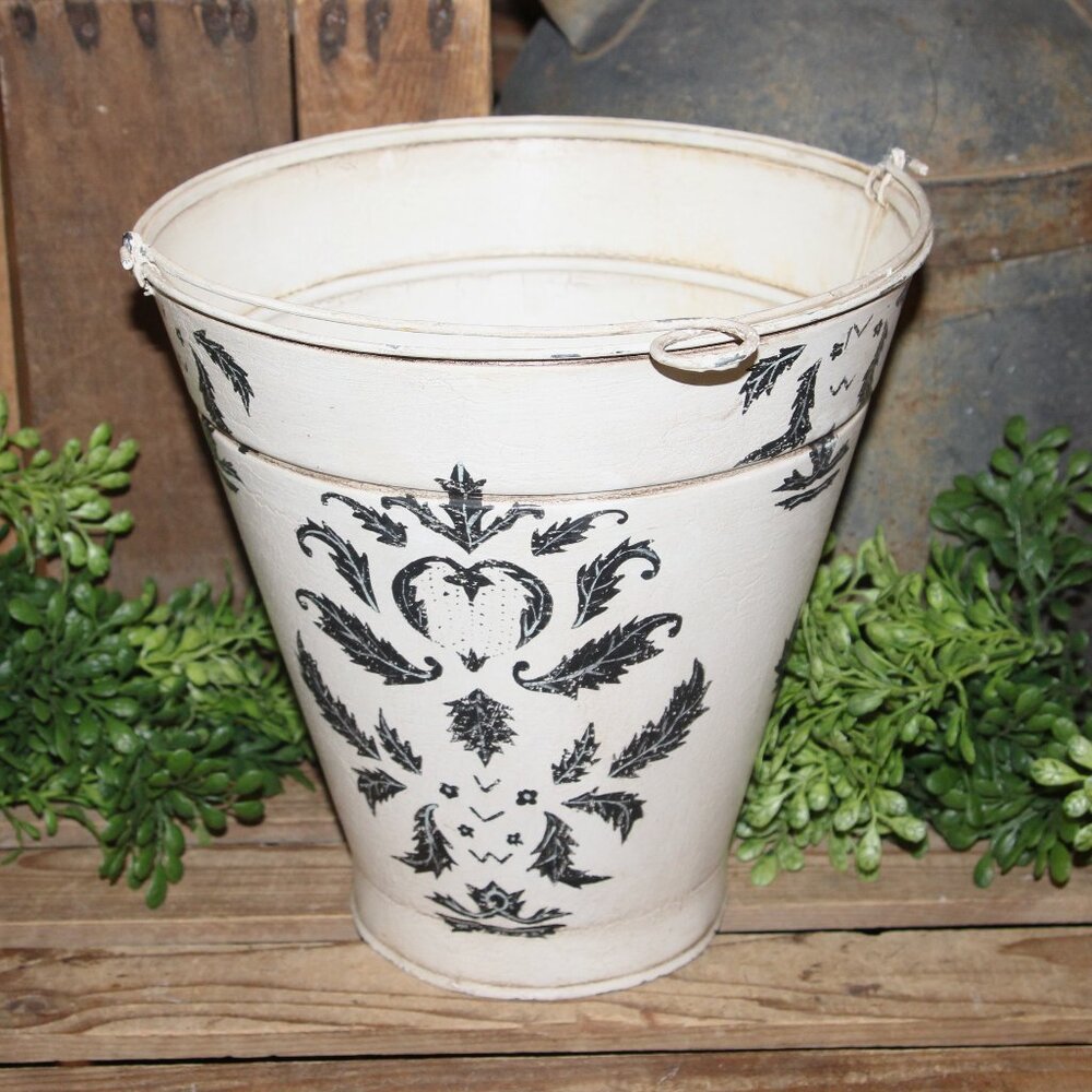 Lrg VTG Chippy Cream Black French Country Farmhouse Metal Bucket Pail Planter